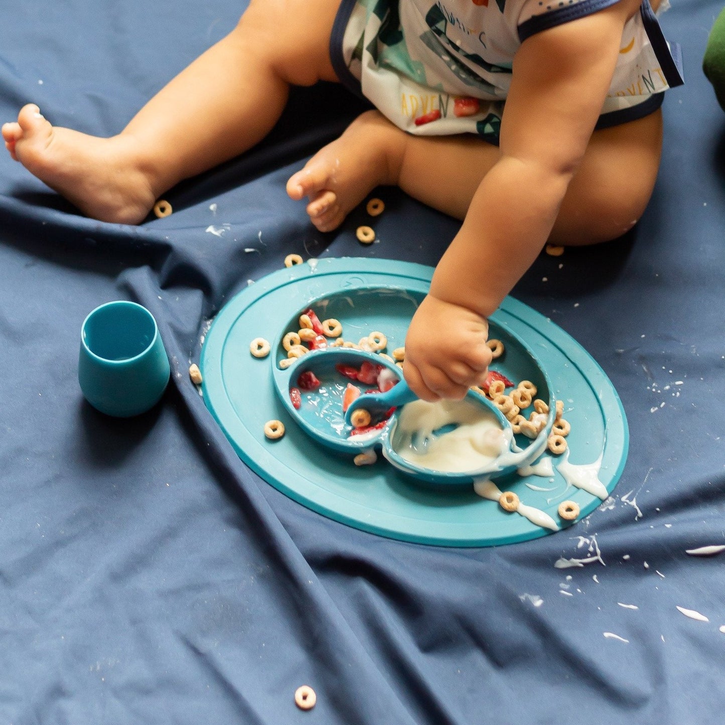 Navy Splash Mat - A Waterproof Catch-All for Highchair Spills - WERONE