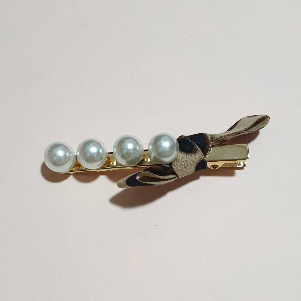 Korean Pearl Barrette with Leopard Bowknot 6cm - WERONE