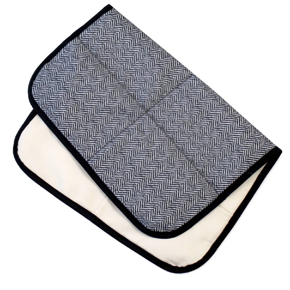 Itzy Ritzy Double Take Crossbody Diaper Bag – Black - WERONE