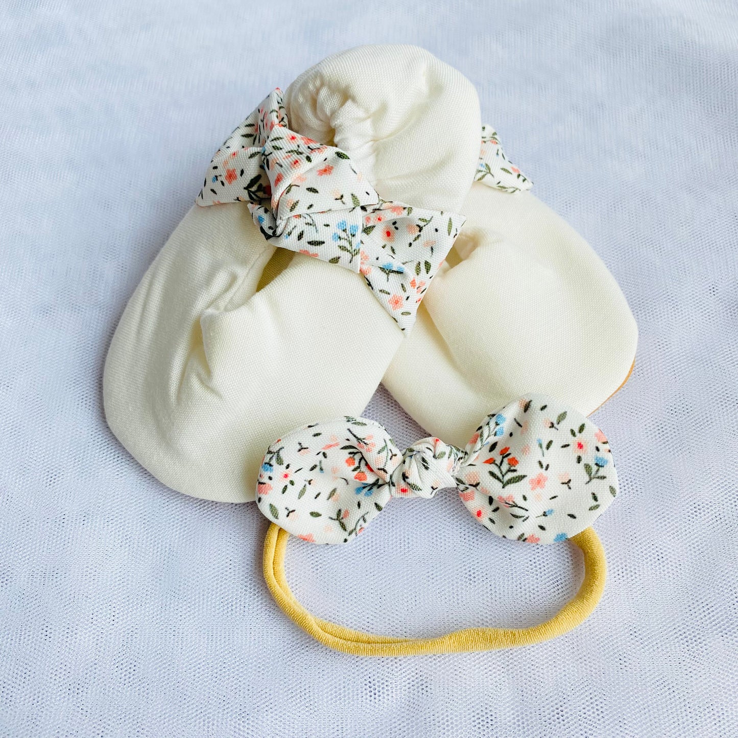 GIFT SET // LA FLEUR IN WHITE (HEADBAND x MINI SHOES)