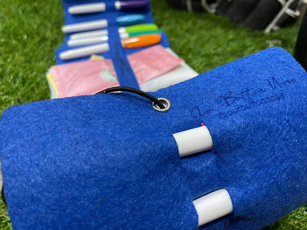 Reusable Silicone Colouring Mat by Our Button Nose 20cm x 15cm – World of Crawlier - WERONE