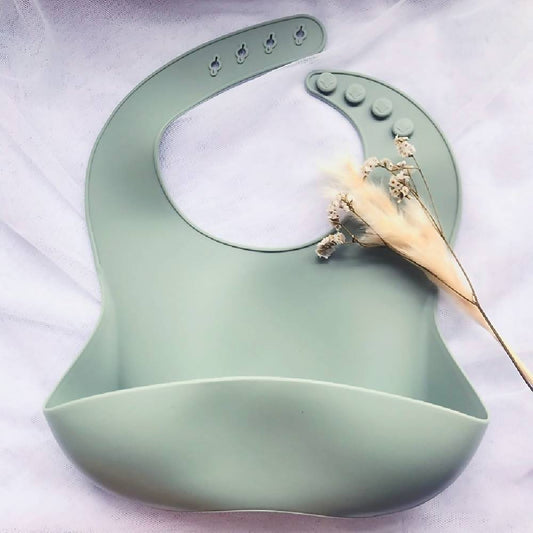 SILICONE BIB // SAGE - WERONE