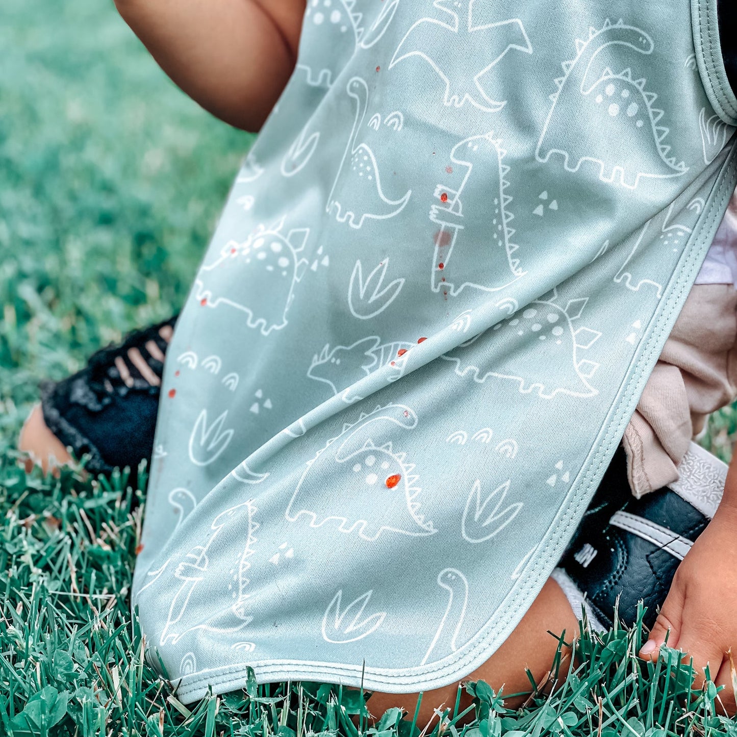 Dino Friends Sage Bapron