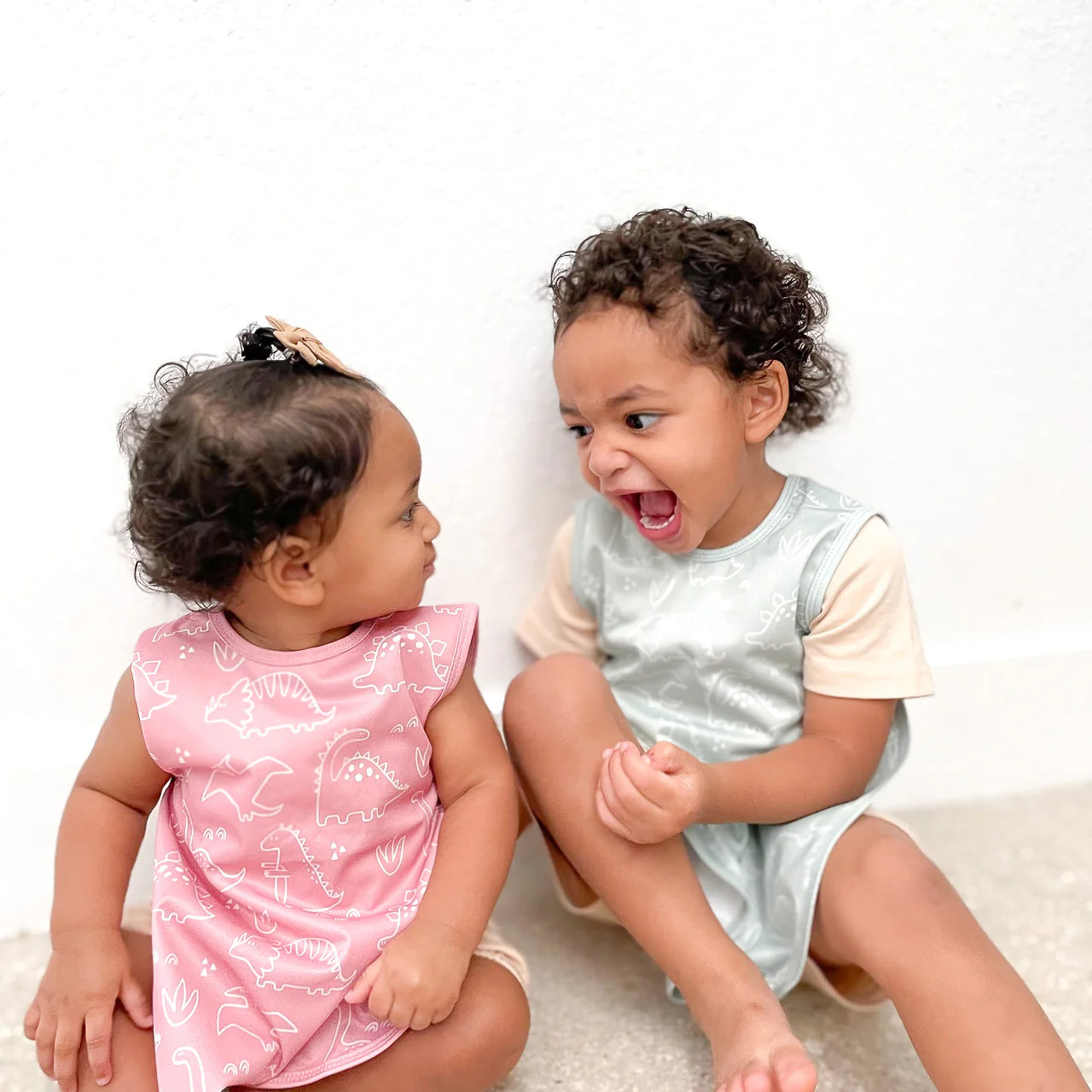 Dino Friends Sage Bapron