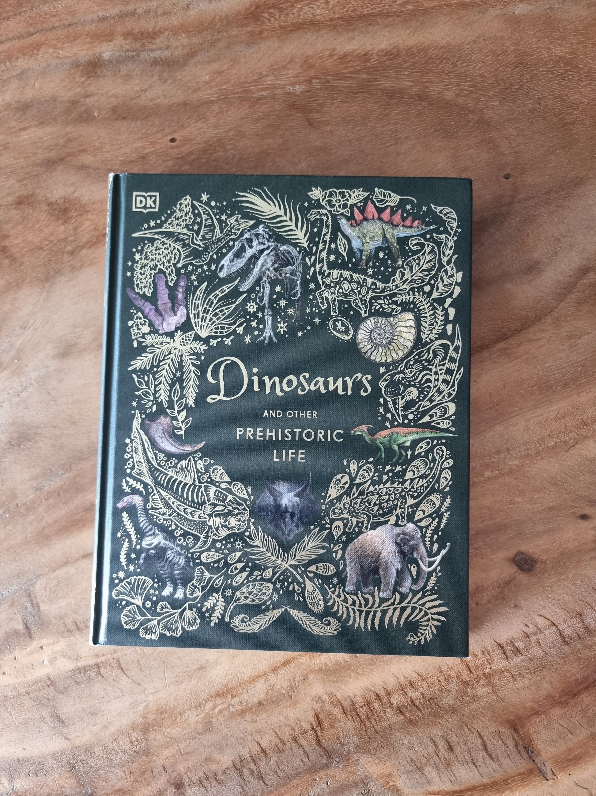 Dinosaurs and Other Prehistoric Life - WERONE