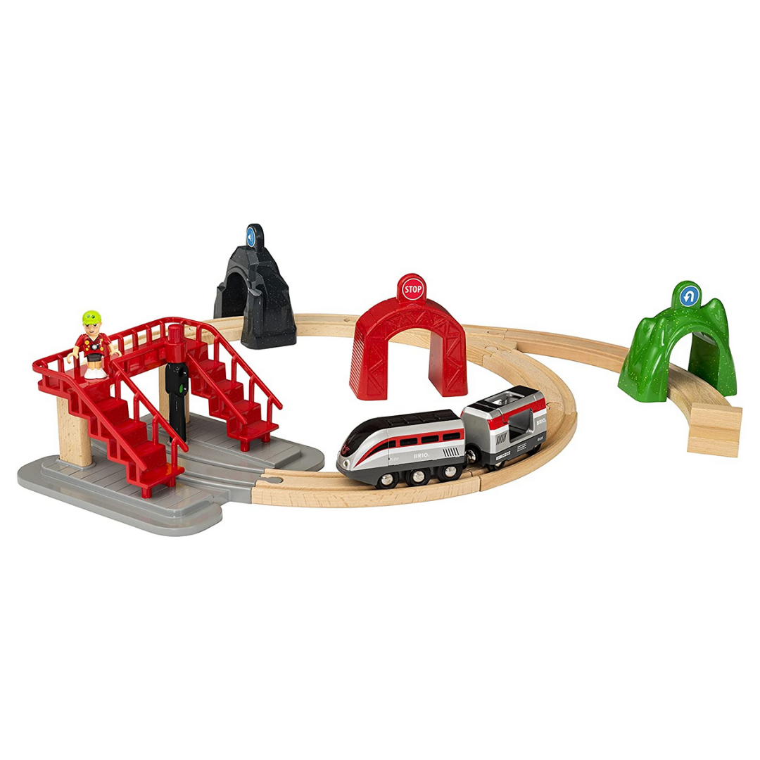 Brio smart engine cheap set with action tunnels