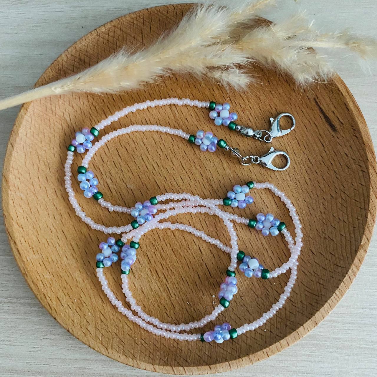 MASK CHAIN // BEADED FLOWERS (PERIWINKLE)