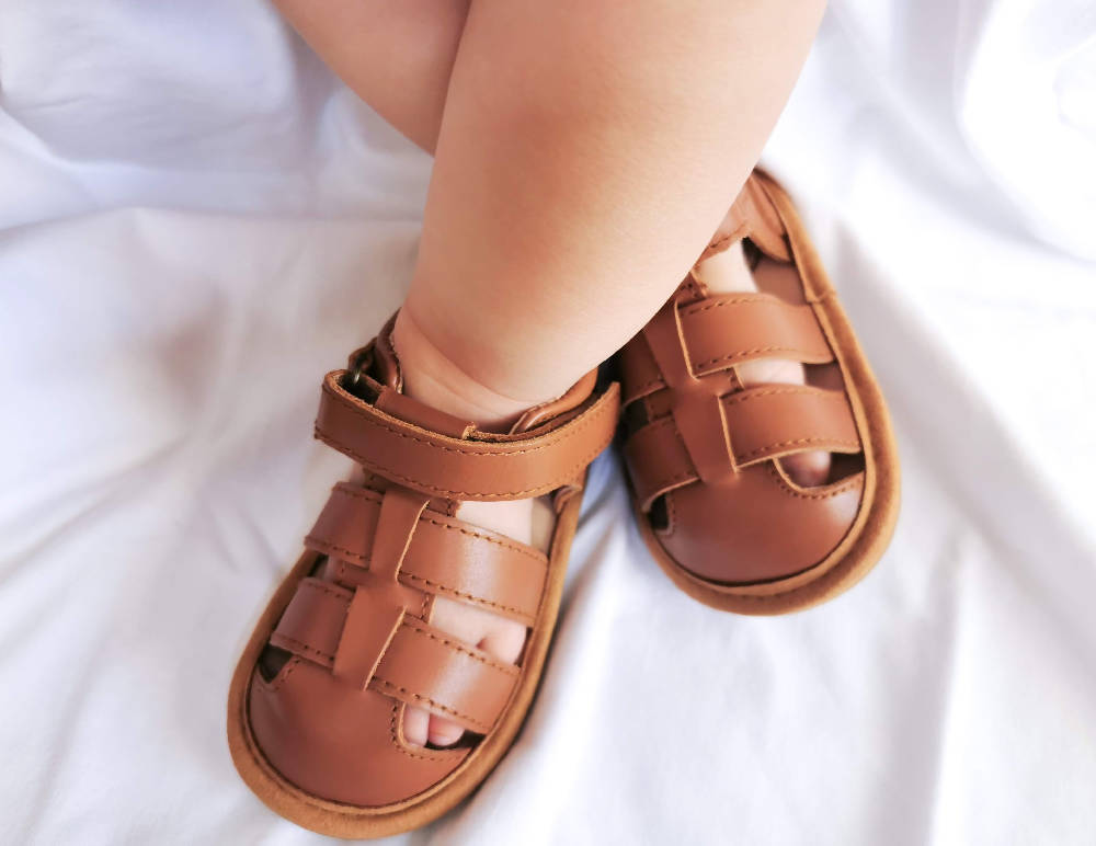 Cameroon Sandals in Brown - WERONE